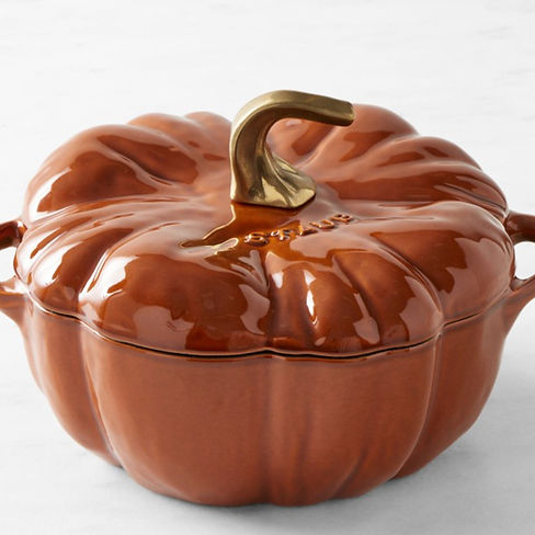 For the hostess with the mostest. Perfect for serving seasonal sides or simply as a centrepiece.