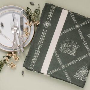 Countryside Charm Tablecloth