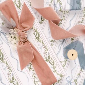 Bows & Swags Giftwrap